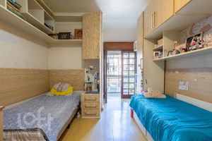 Image 4 - 869727