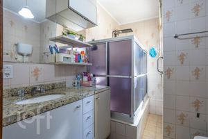 Image 10 - 869727