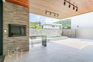 Image 5 - 869729