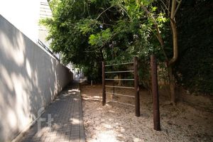 Image 28 - 869734