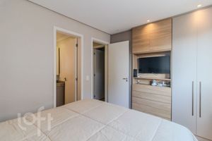 Image 3 - 869734
