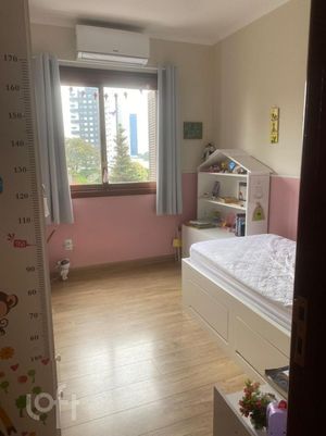 Image 6 - 869734