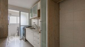 Image 10 - 869736