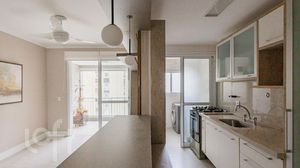 Image 11 - 869736