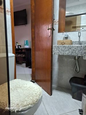 Image 14 - 869749
