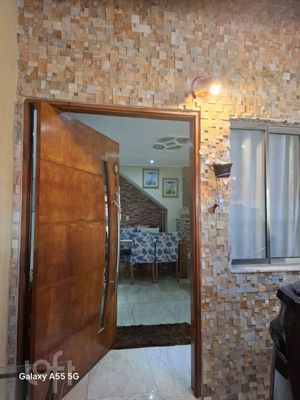 Image 4 - 869749