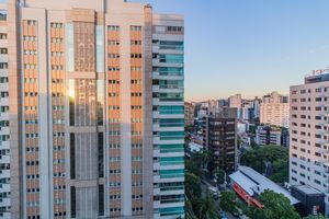 Image 5 - 869759