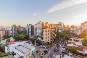 Image 18 - 869759