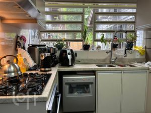 Image 11 - 869762