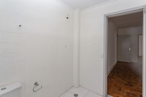 Image 17 - 869776