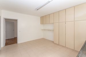 Image 35 - 869776