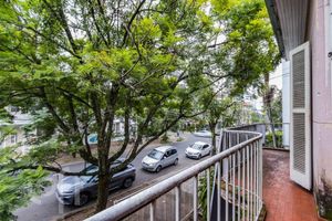 Image 9 - 869778
