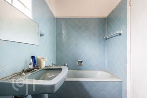 Image 22 - 869778