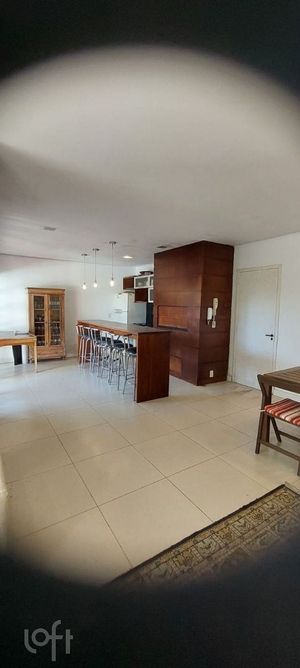 Image 4 - 869779