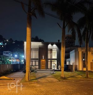 Image 27 - 869780