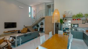 Image 3 - 869780