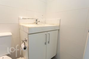 Image 15 - 869786
