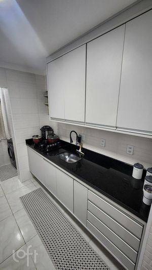 Image 4 - 869787