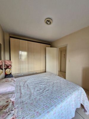 Image 9 - 869794