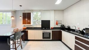 Image 21 - 869846
