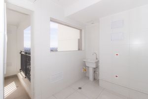 Image 40 - 869852