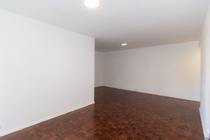 Image 3 - 869853