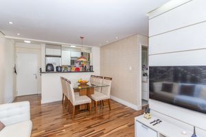 Image 11 - 869861