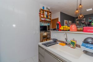 Image 17 - 869864