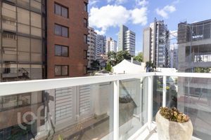 Image 16 - 869876