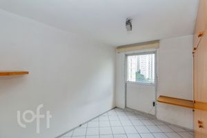Image 9 - 869900