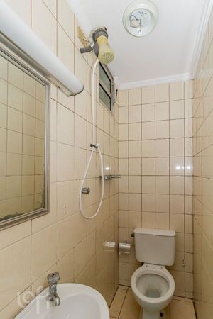 Image 16 - 869900