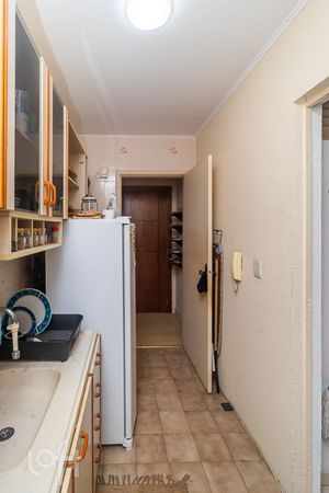 Image 9 - 869904