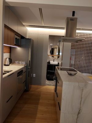 Image 21 - 869907