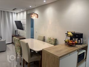 Image 6 - 869915
