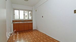 Image 5 - 869916