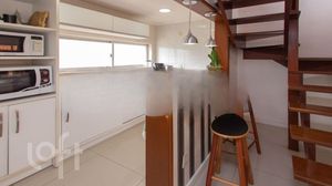 Image 2 - 869917