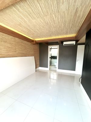 Image 9 - 869921