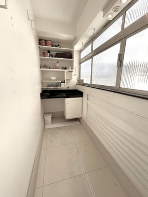 Image 14 - 869921