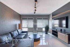 Image 6 - 869921