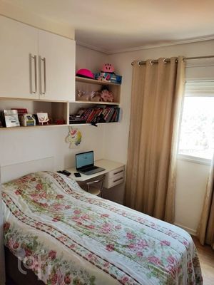Image 6 - 869923