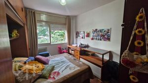 Image 9 - 869927