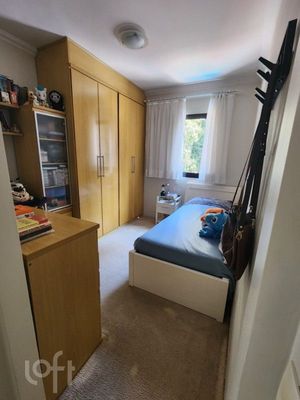 Image 21 - 869932