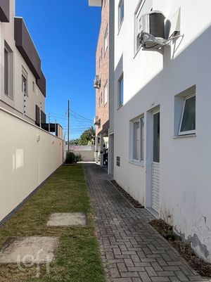 Image 20 - 869946