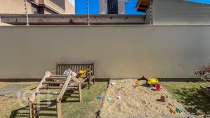Image 21 - 869946