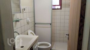 Image 8 - 869948