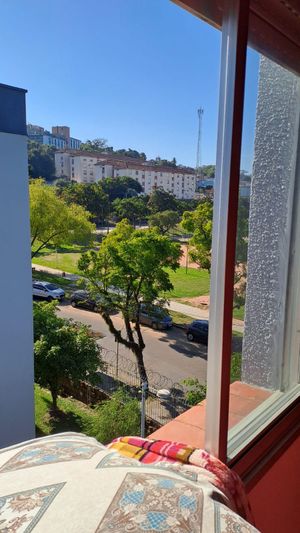 Image 7 - 869950