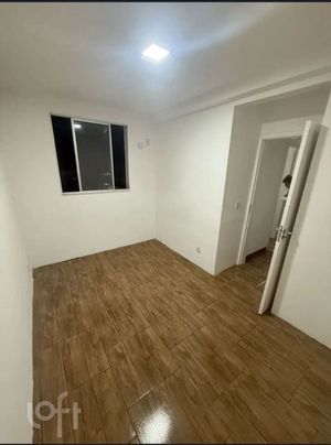 Image 4 - 869961