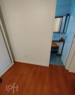 Image 6 - 869963
