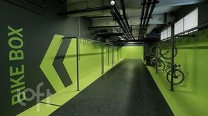 Image 21 - 869979
