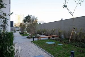 Image 24 - 869979